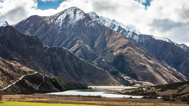 Image of Moke Lake in New Zealand
